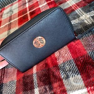 Wallet wristlet